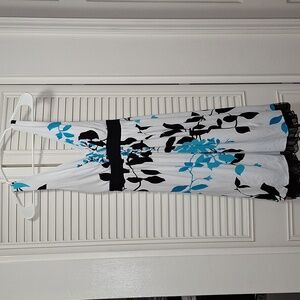 Speechless- Large, floral v neck/back, sleeveless dress